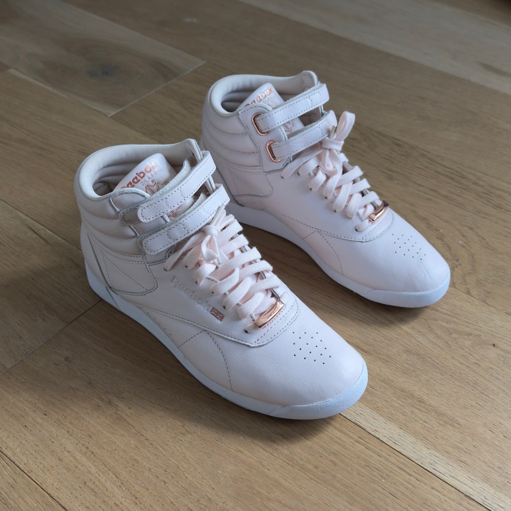 Reebok Classic Freestyle Hi Muted “Pale Pink” Size 7 Women’s